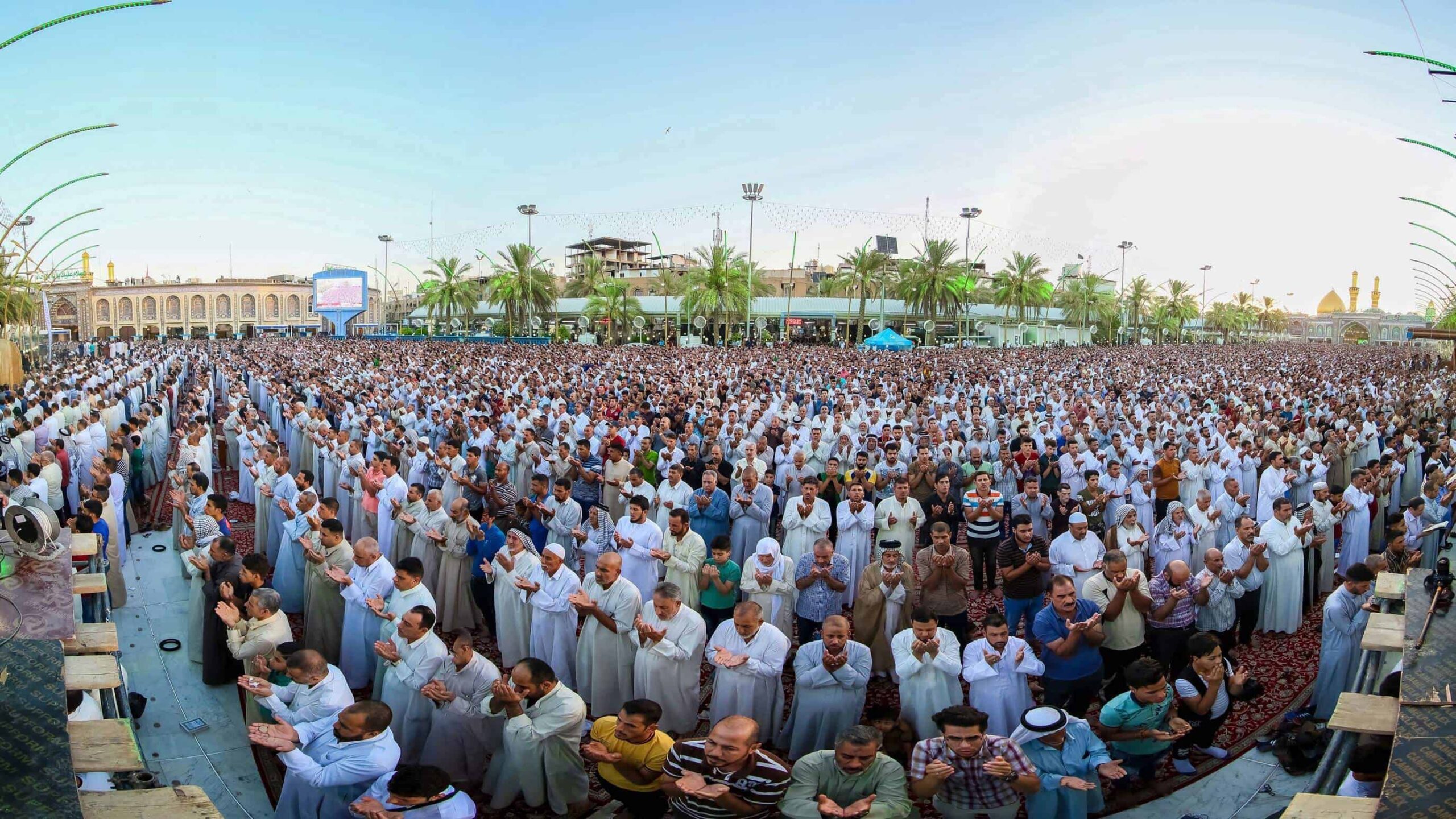 طريقة صلاة عيد الأضحى: كم عدد التكبيرات وماذا يقرأ فيها؟