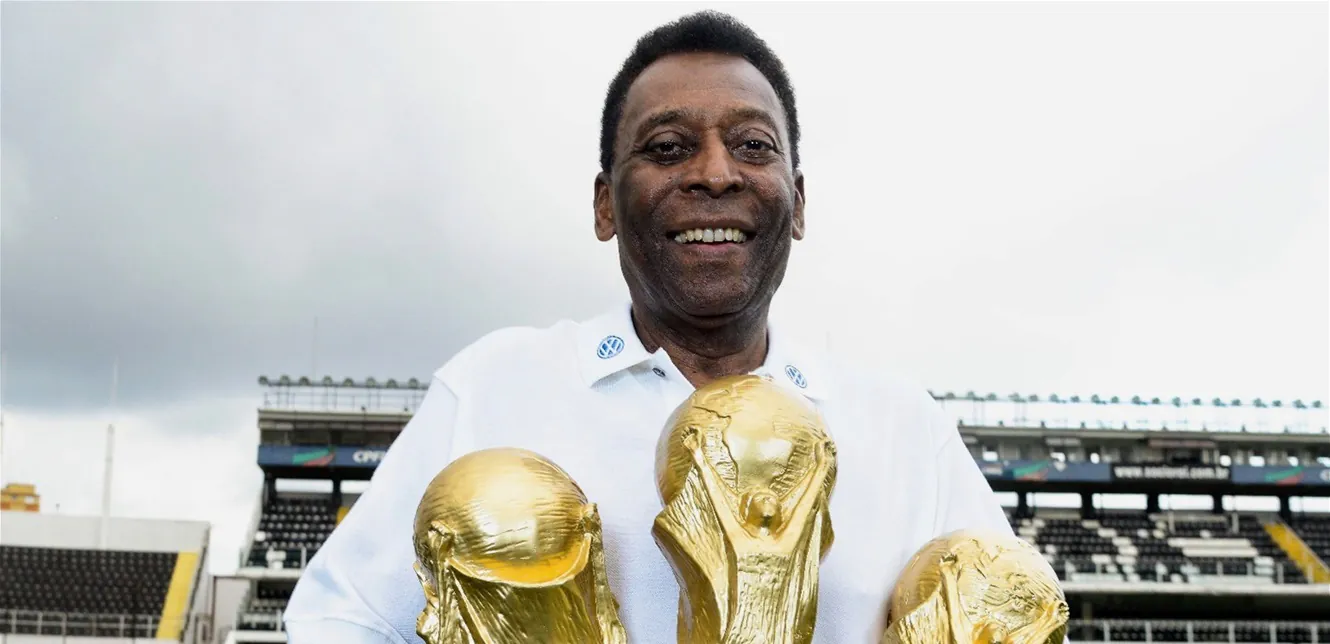 من هو اللاعب الوحيد الذي فاز بكأس العالم 3 مرات